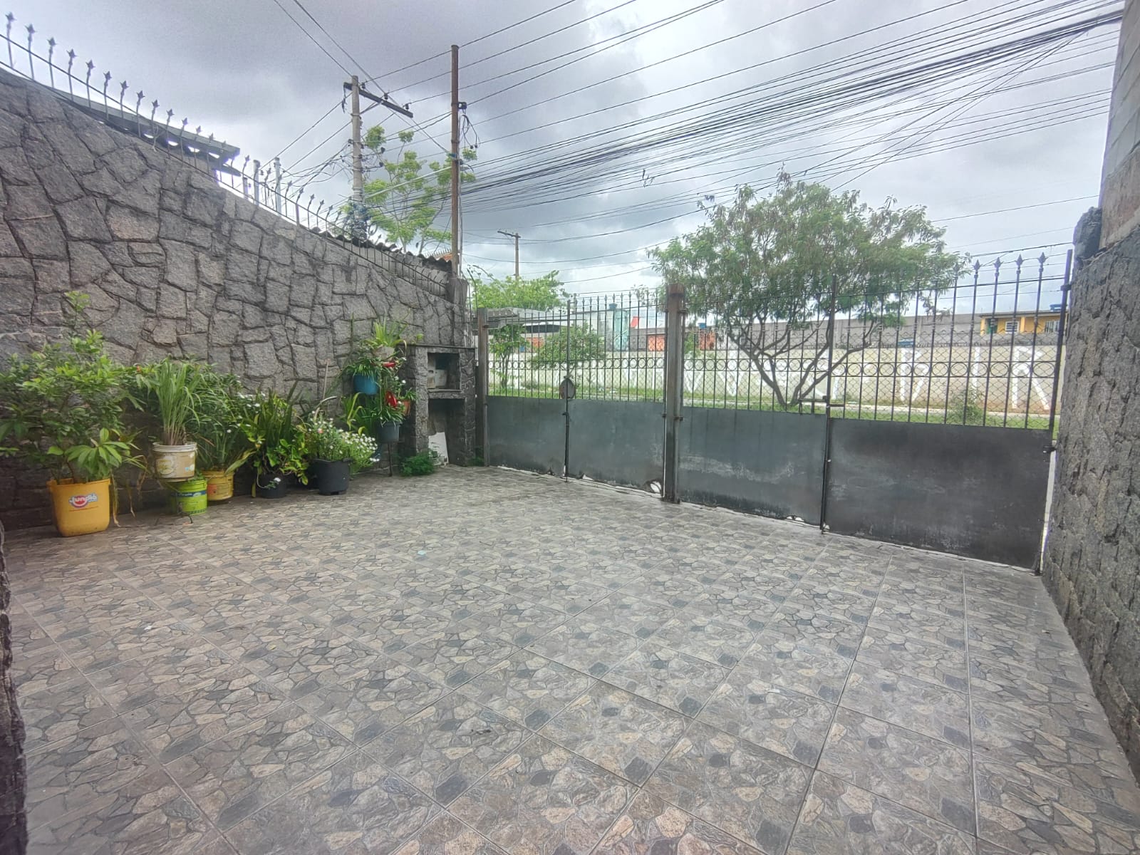 SOBRADO À VENDA